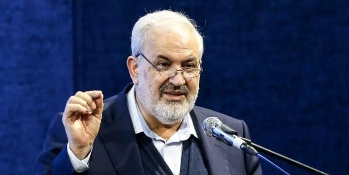 وزیر نیرو: ناچار به توسعه باشتاب انرژی‌های تجدیدپذیر هستیم